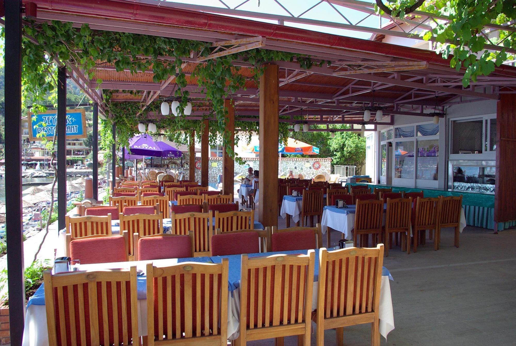Zeybek Hotel Turunç Buitenkant foto